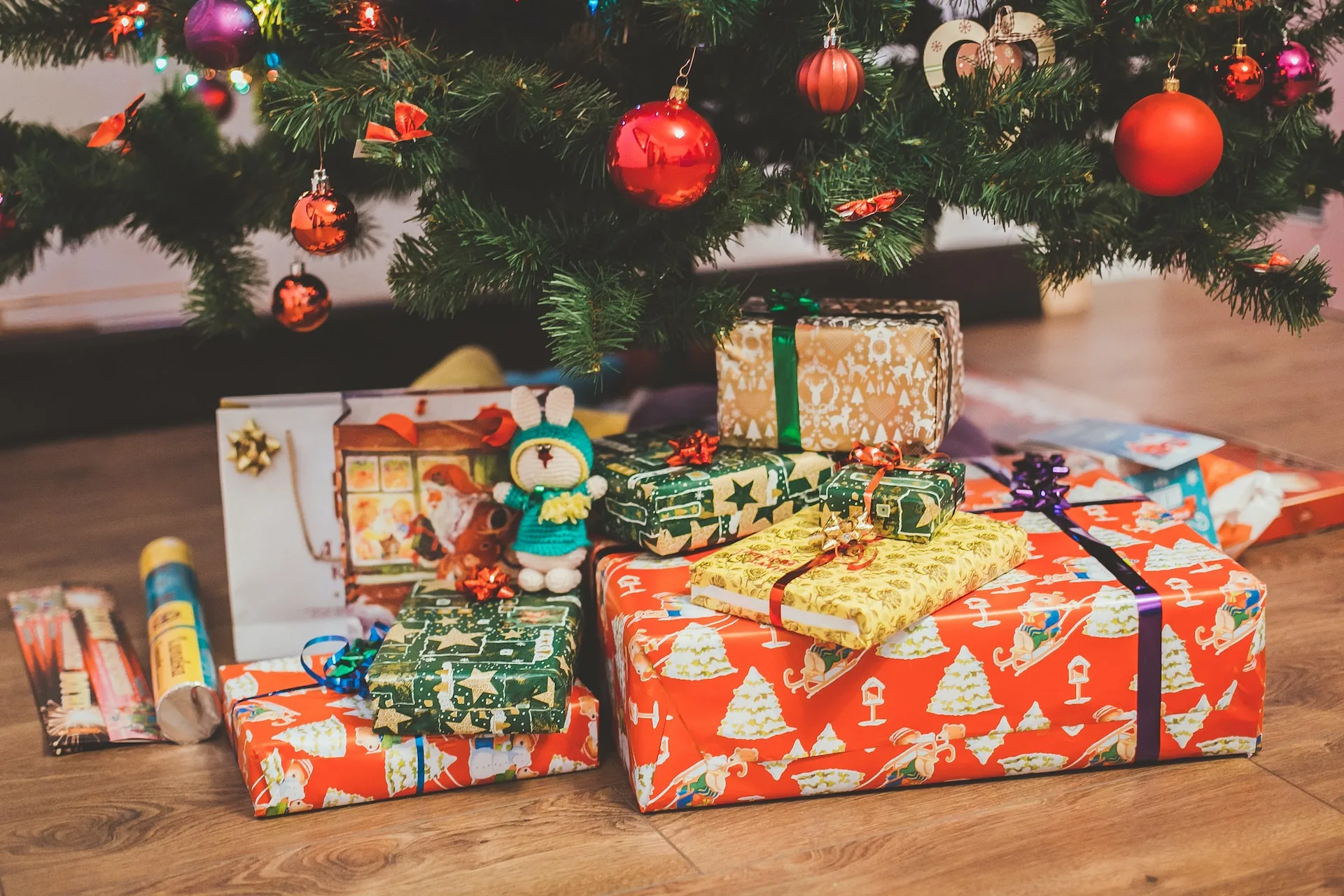 8 Things need to keep in mind Before going to buy NEW Year EVE's GIFTS For your loved ones